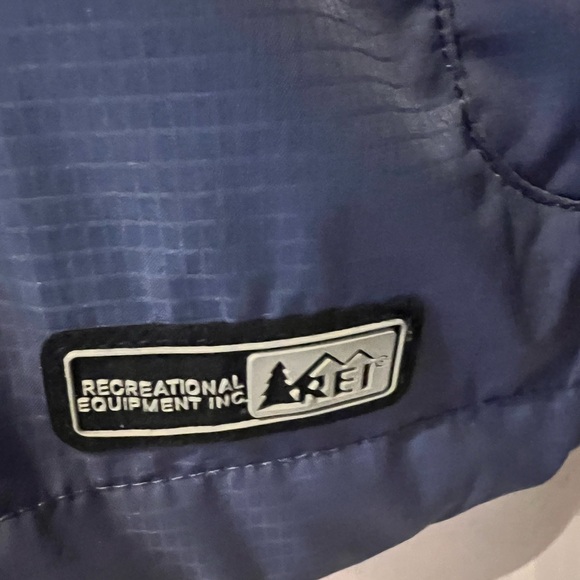 REI Retro Blue Windbreaker Jacket with Water-Resistant Material - Picture 3 of 12